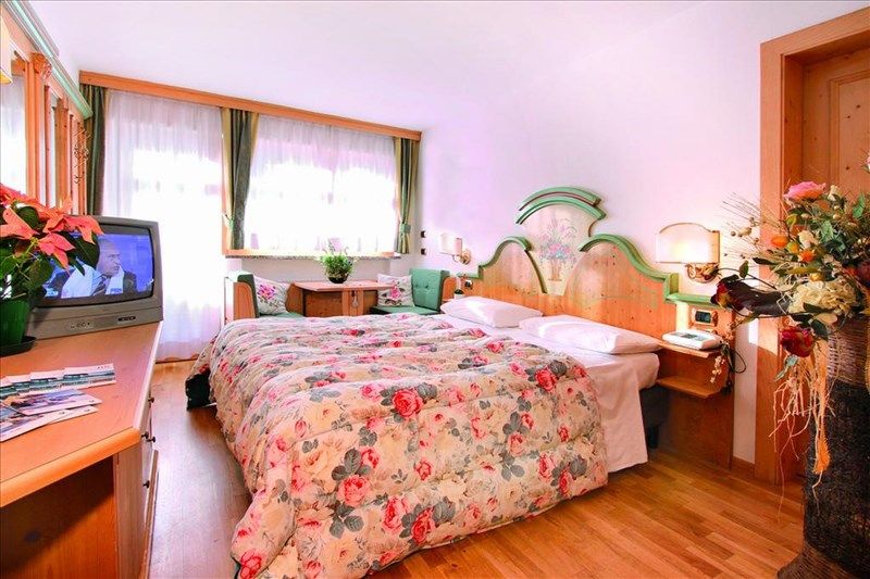Schloss Hotel & Club Dolomiti 4*