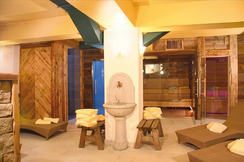 Schloss Hotel & Club Dolomiti 4*