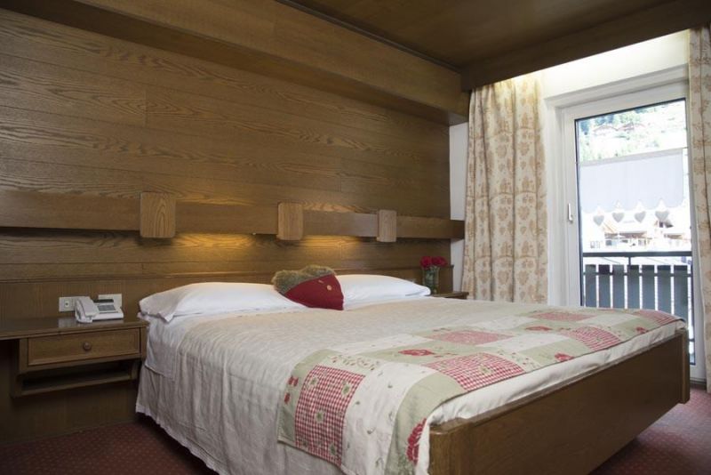 Sport Hotel Enrosadira Campitello 3*