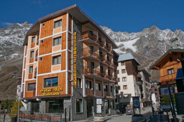 Sporting Cervinia 2*