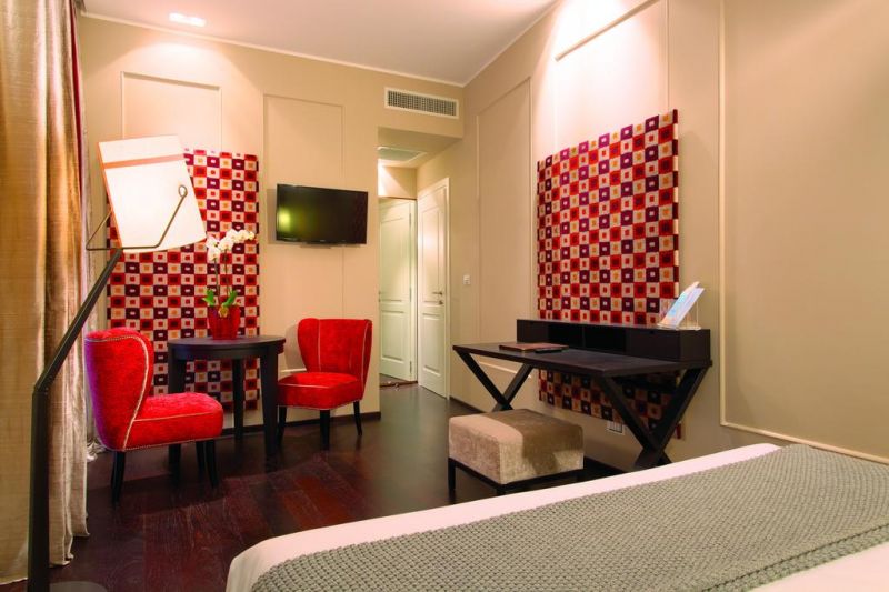 Stendhal Luxury Suites 4*