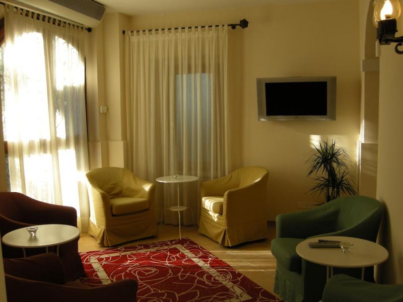 Villa Ambrosina 3*