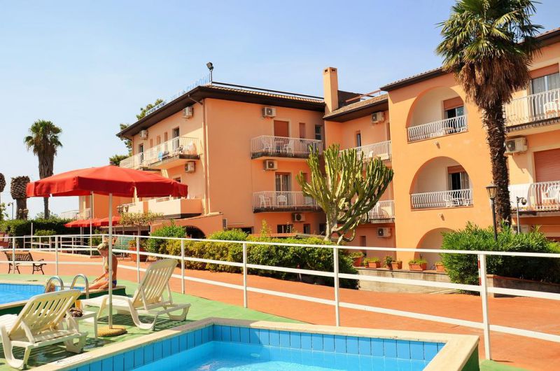 Villa Giardini Residence 3*