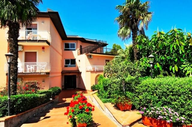 Villa Giardini Residence 3*
