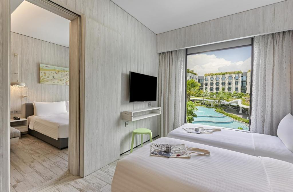 Village Hotel At Sentosa By Far East Hospitality 4*