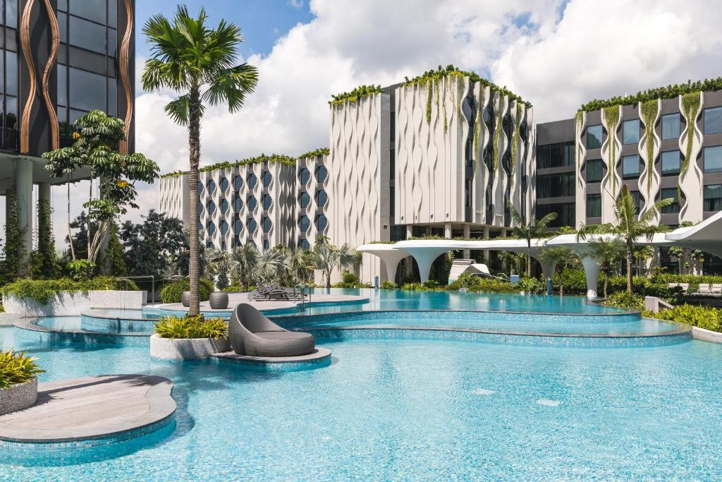 Village Hotel At Sentosa By Far East Hospitality 4*