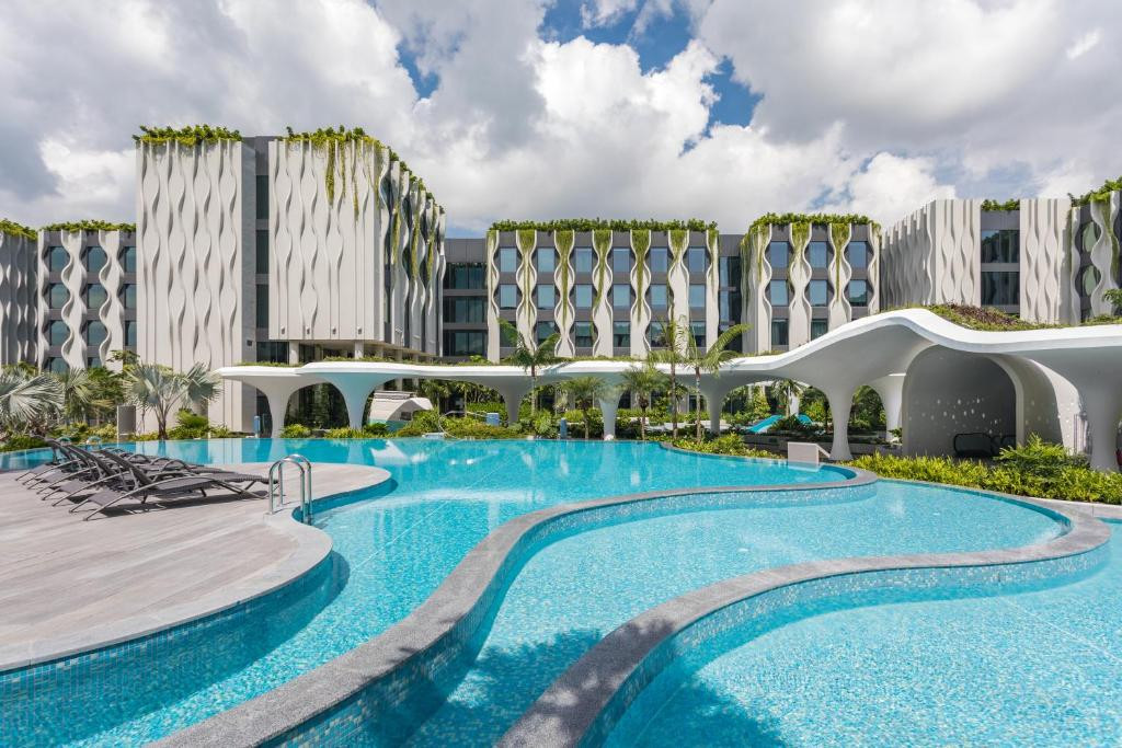 Village Hotel At Sentosa By Far East Hospitality 4*