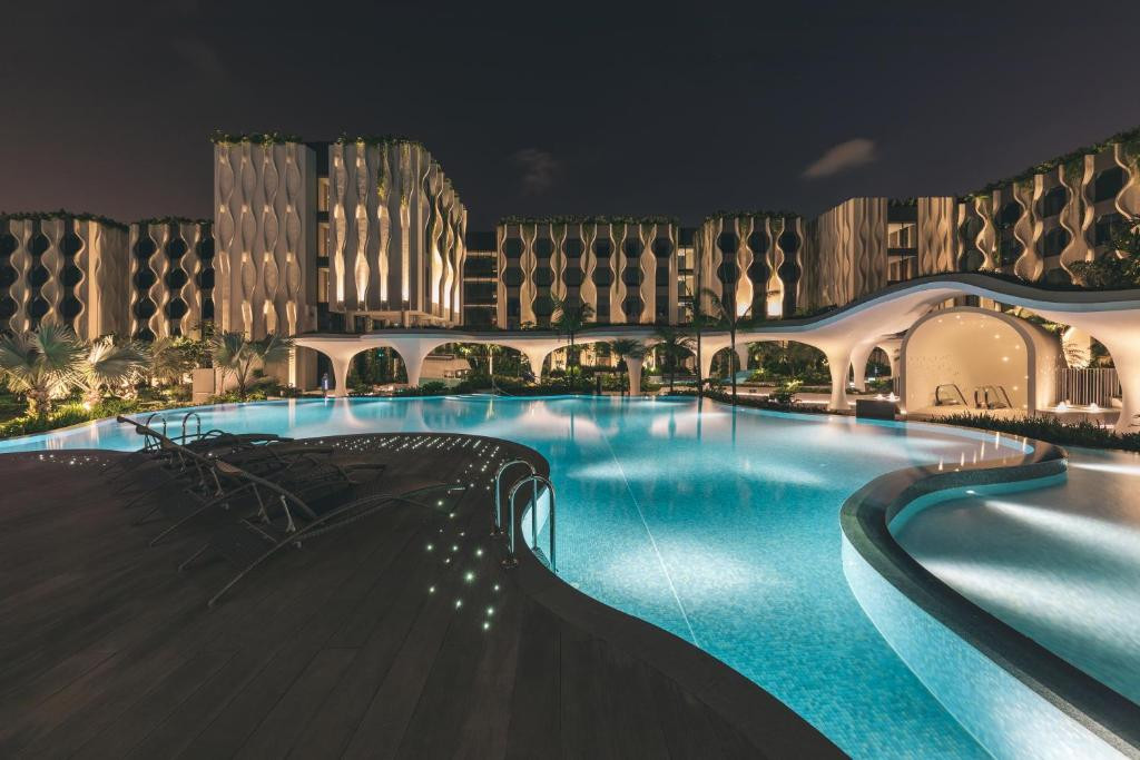 Village Hotel At Sentosa By Far East Hospitality 4*