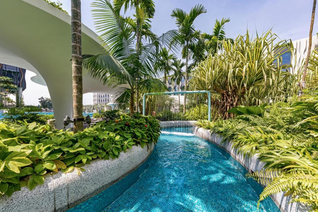 Village Hotel At Sentosa By Far East Hospitality 4*