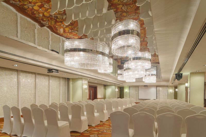 Holiday Inn Orchard City Centre 4*