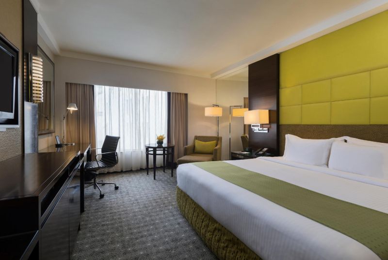 Holiday Inn Orchard City Centre 4*