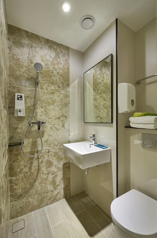 Hotel 81 Gold 2*