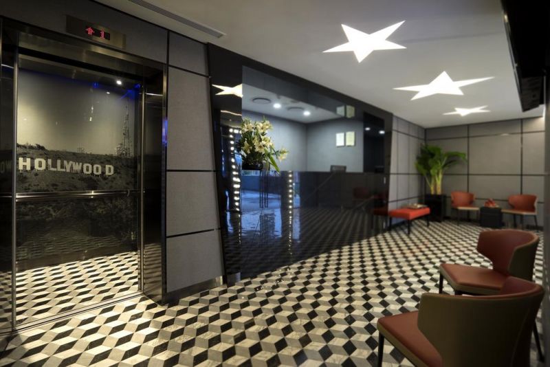 Hotel 81 Premier Hollywood 2*