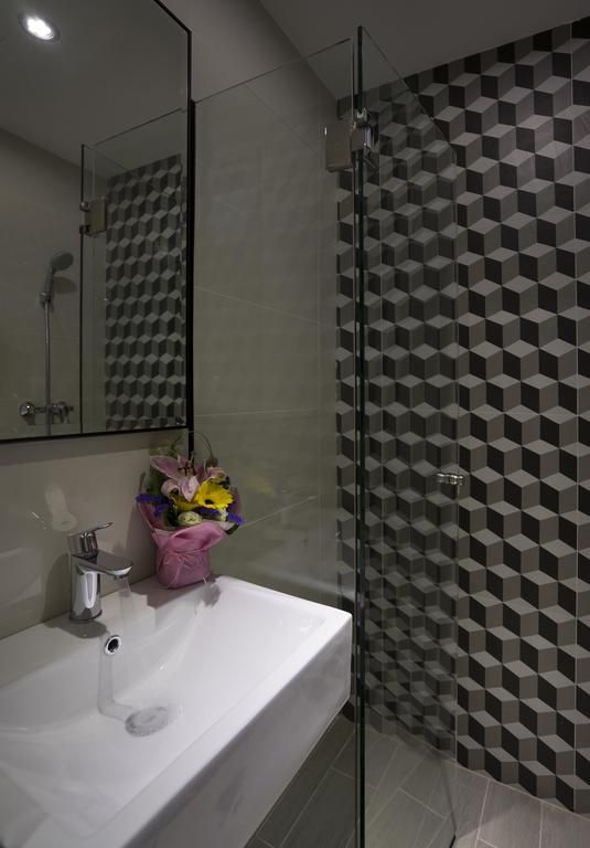 Hotel 81 Premier Hollywood 2*