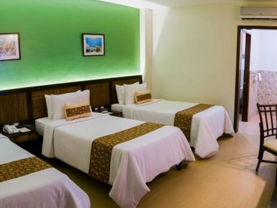 Bohol Beach Club 4*
