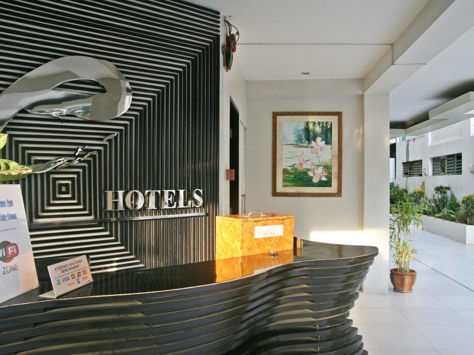 Erus Suites Hotel 3*