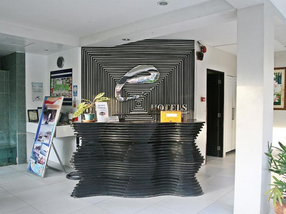 Erus Suites Hotel 3*