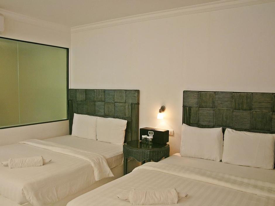 Erus Suites Hotel 3*