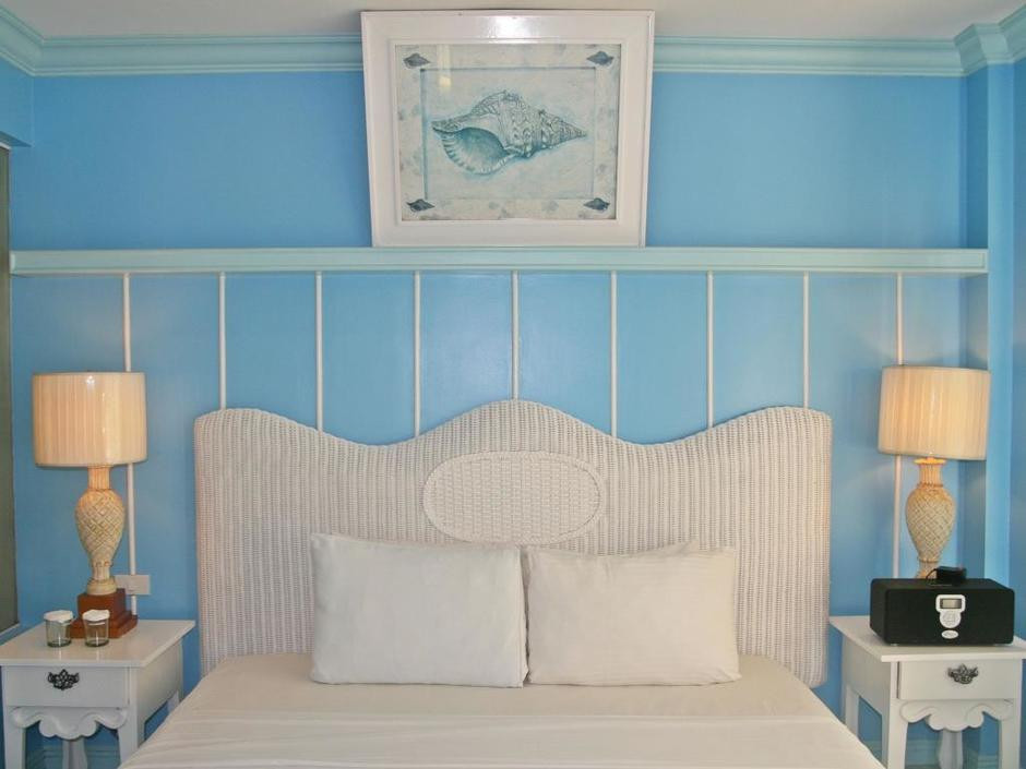 Erus Suites Hotel 3*