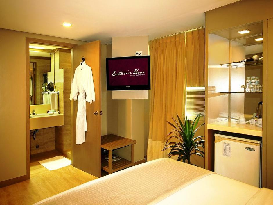 Estacio Uno Boracay Lifestyle Resort 3*