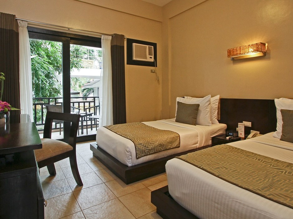 Two Seasons Resort 4*