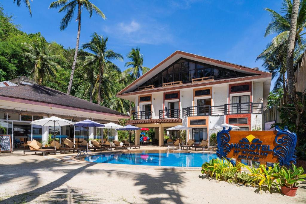 Microtel Boracay 4*