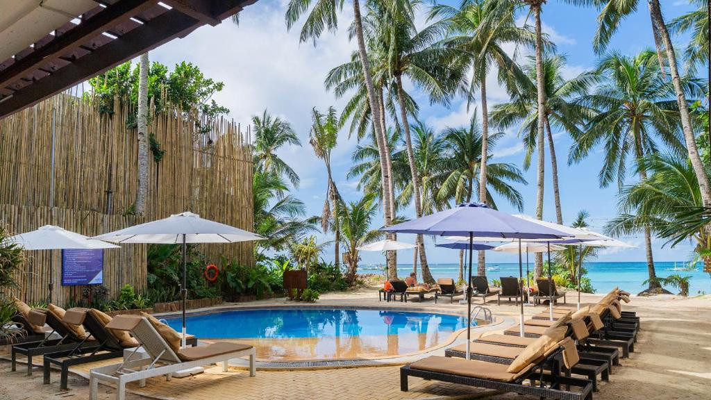 Microtel Boracay 4*