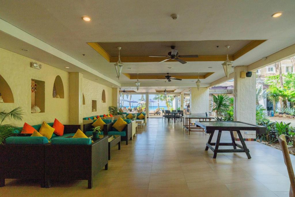 Microtel Boracay 4*