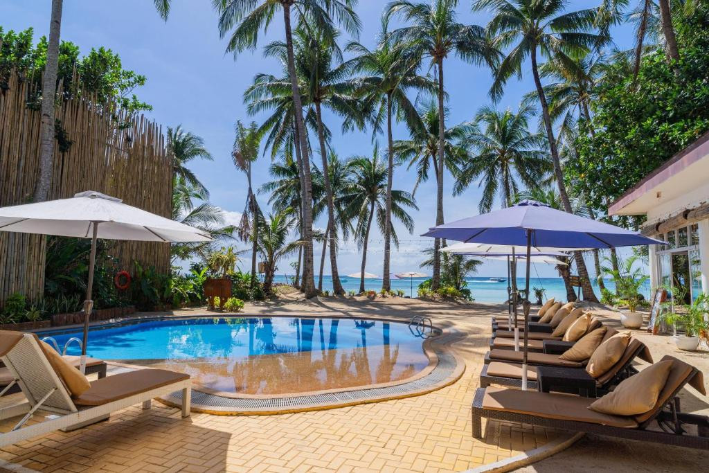 Microtel Boracay 4*
