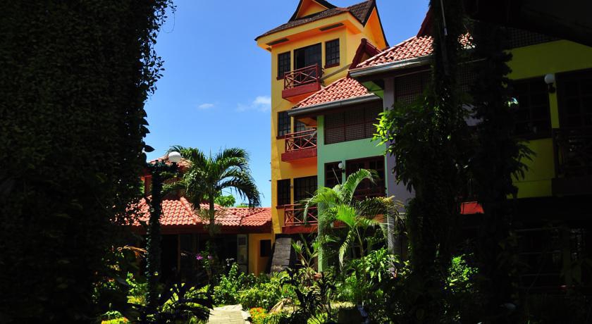 Club Ten Beach Resort 3*