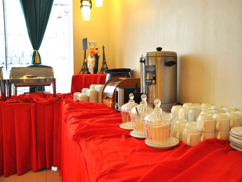Eurotel North Edsa 3*