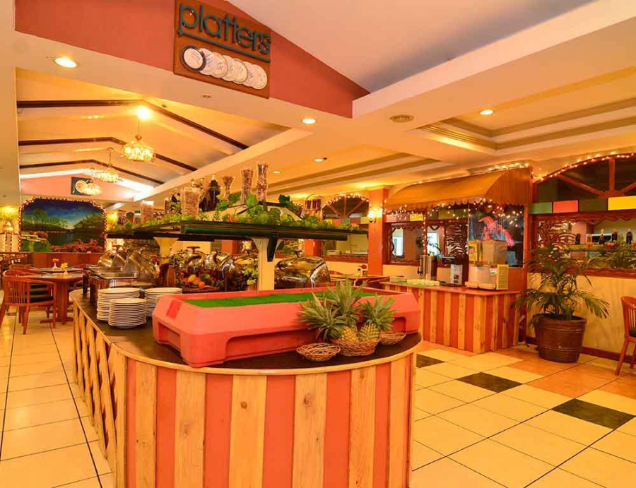 Holiday Plaza 4*
