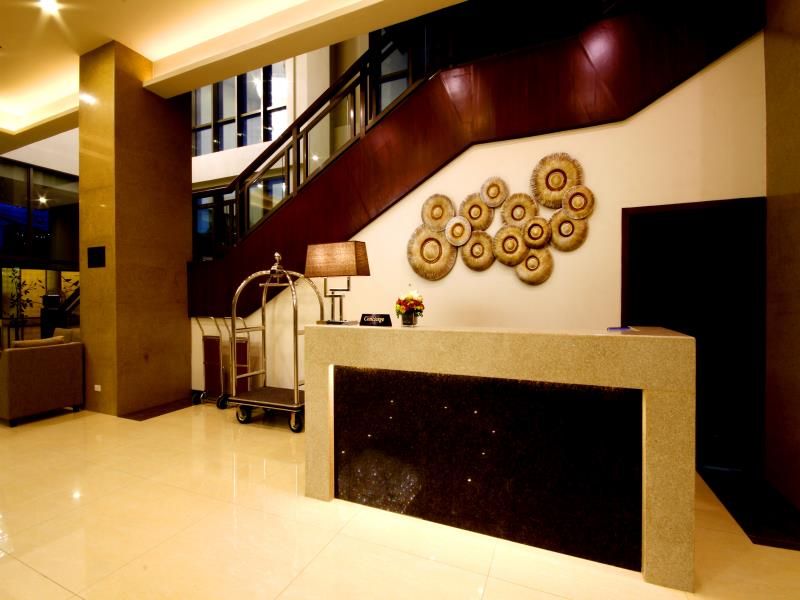 Mandarin Plaza 3*