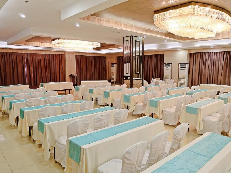 Mandarin Plaza 3*