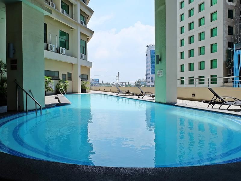 Mandarin Plaza 3*