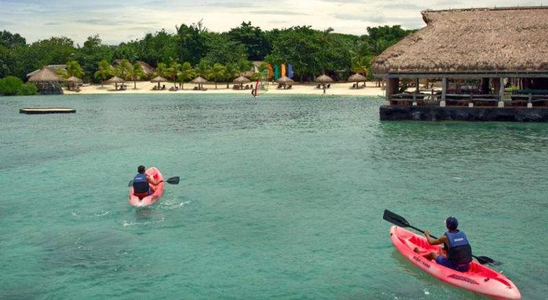 Maribago Bluewater Resort 4*