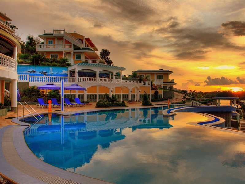 Monaco Suites De Boracay 5*