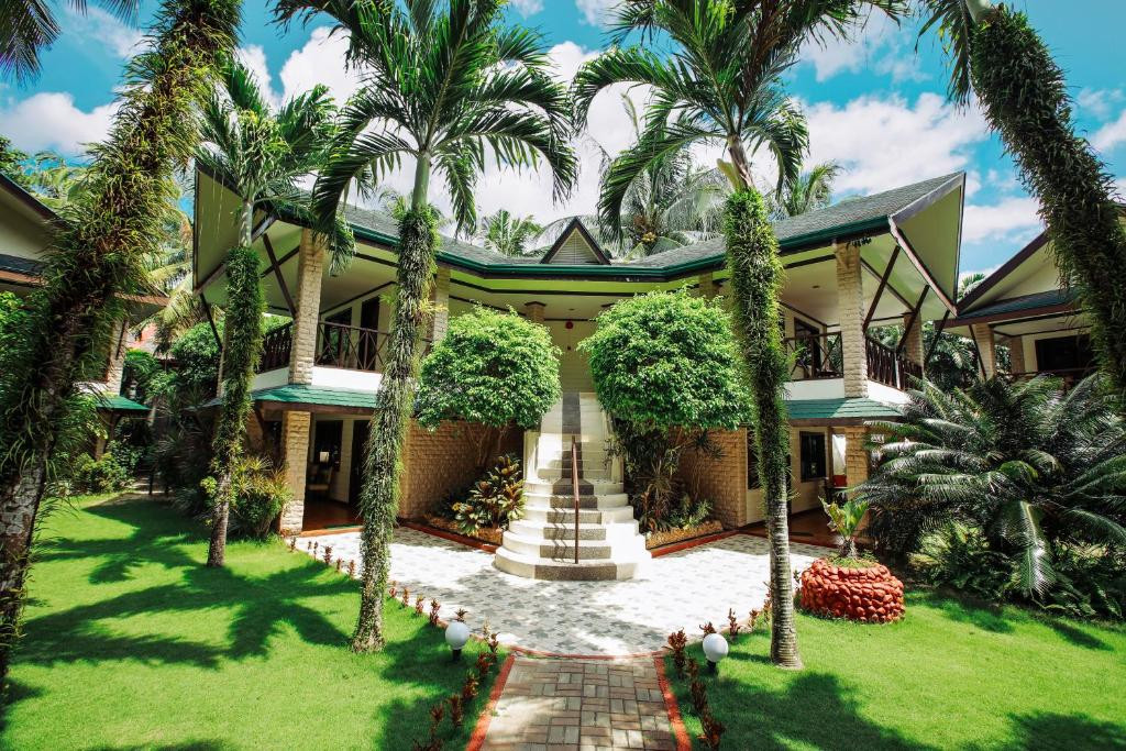 Paradise Garden Hotel & Convention Center 4*