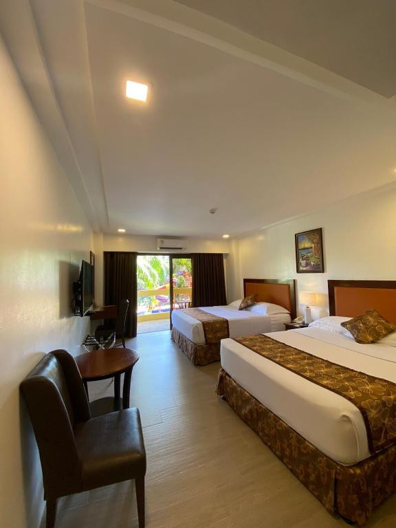 Paradise Garden Hotel & Convention Center 4*