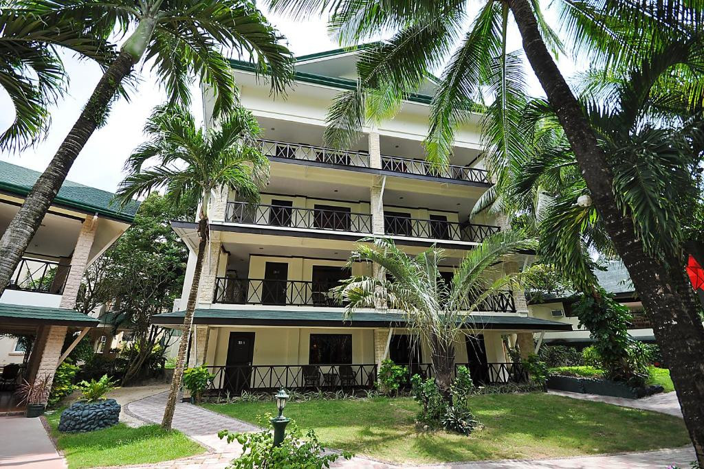 Paradise Garden Hotel & Convention Center 4*