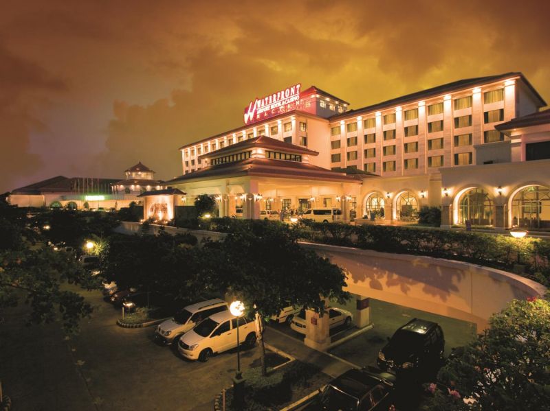 Waterfront Airport Hotel & Casino 4*