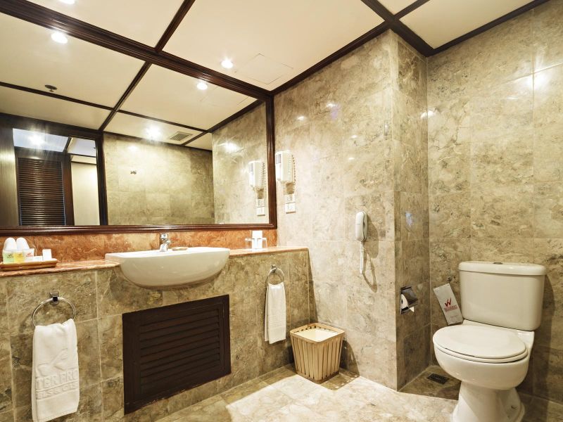 Waterfront Airport Hotel & Casino 4*