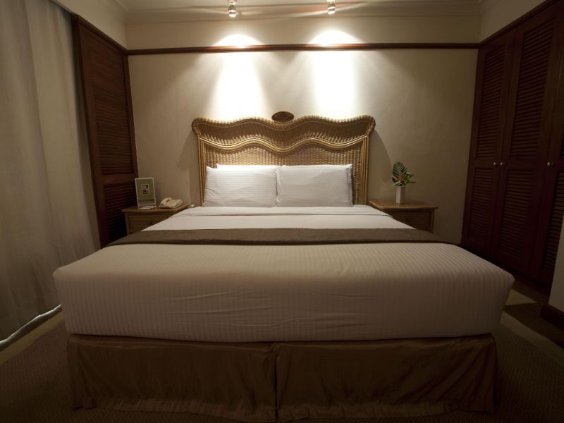 Waterfront Airport Hotel & Casino 4*