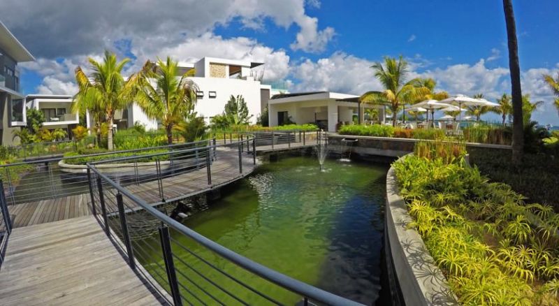 Latitude Apart 4*