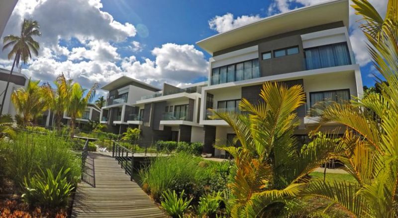 Latitude Apart 4*