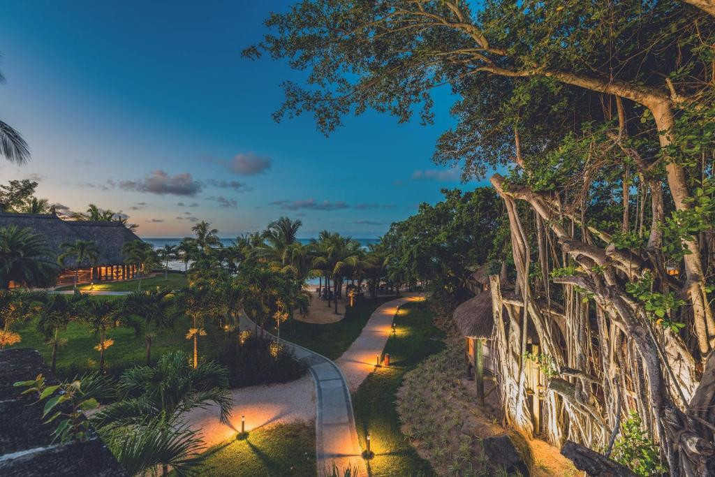 Canonnier Beachcomber Golf Resort & Spa 4*