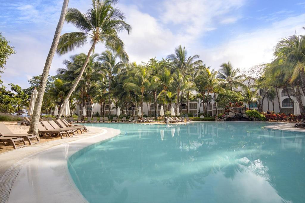 Canonnier Beachcomber Golf Resort & Spa 4*
