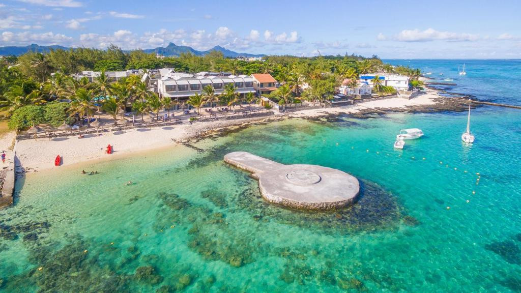 Le Peninsula Bay Beach Resort & Spa 3*