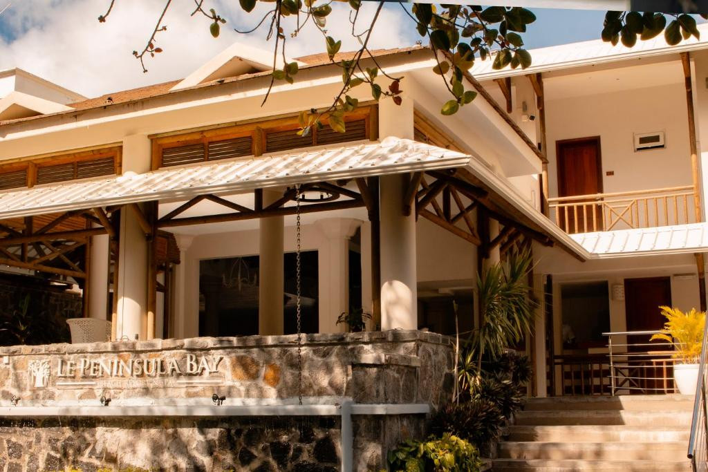 Le Peninsula Bay Beach Resort & Spa 3*