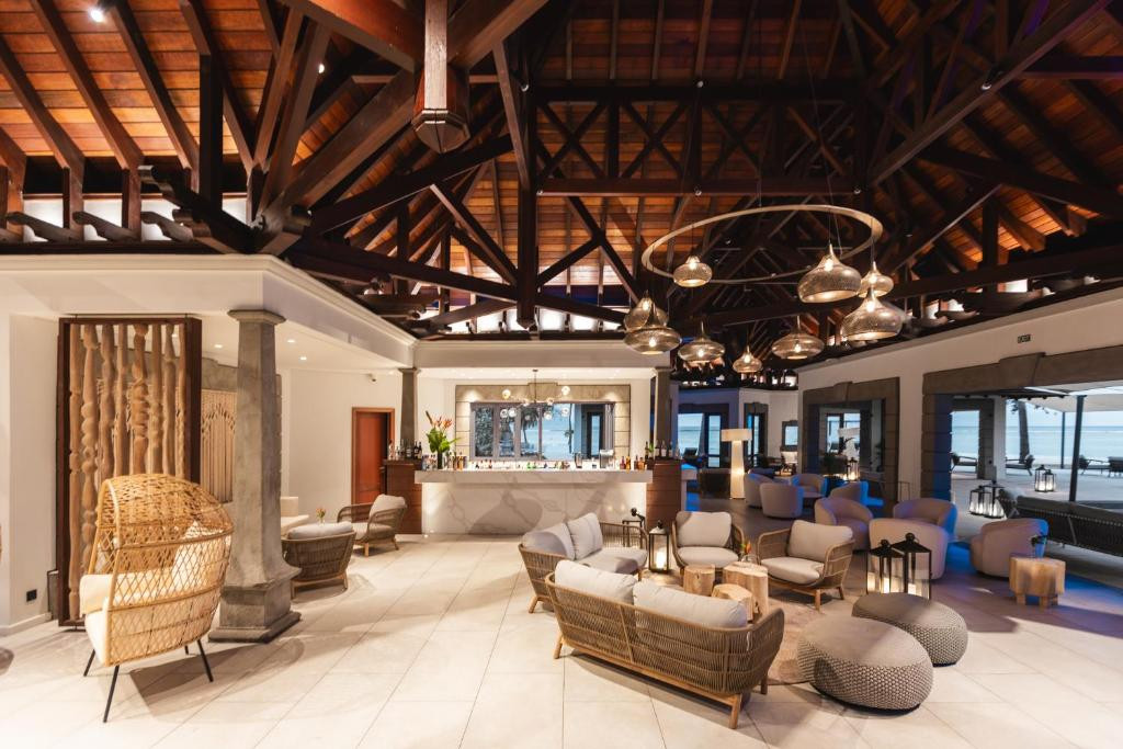 Maradiva Villas Resort & Spa 5*